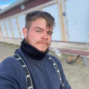 Meet your Posher, Cody